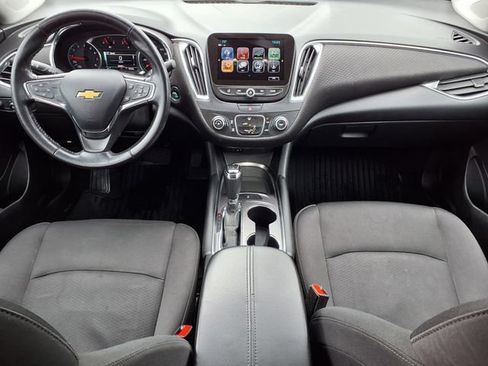 Used 2018 Chevrolet Malibu LT FWD image 8