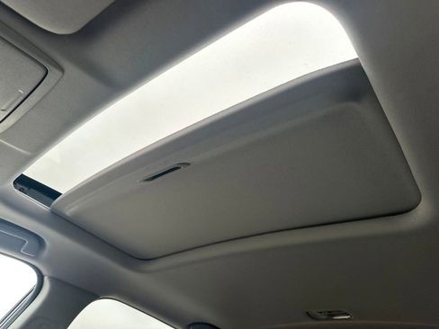 Used 2018 Honda CR-V EX-L image 16