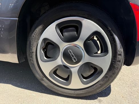 Used 2018 FIAT 500 e FWD image 43