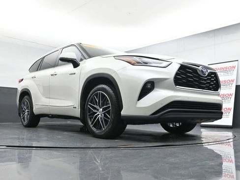 Used 2020 Toyota Highlander Limited image 35