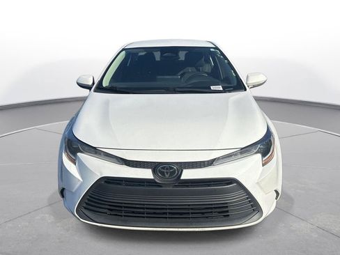 Used 2024 Toyota Corolla LE FWD image 3