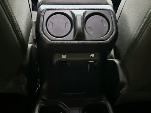 Used 2021 Jeep Wrangler Sport S image 28