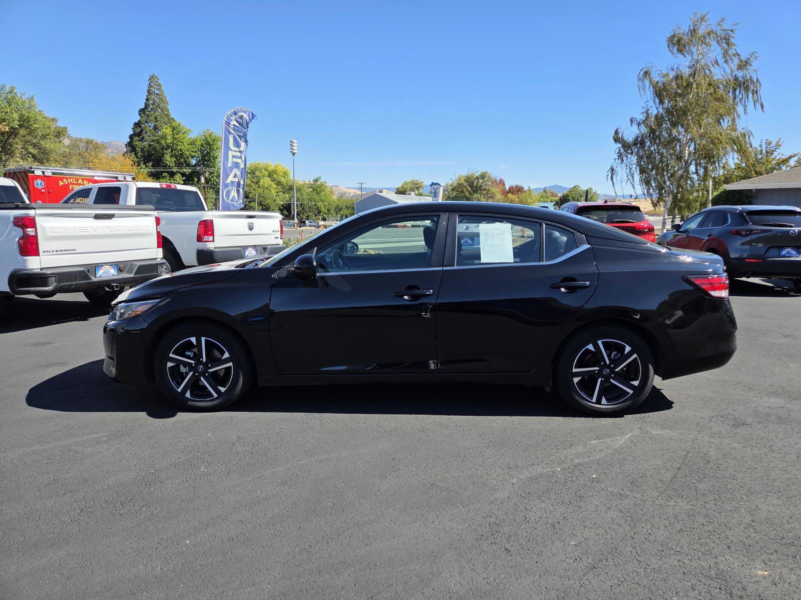 Used 2024 Nissan Sentra SV FWD image 9
