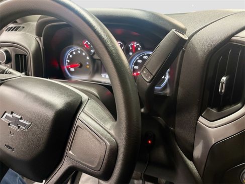 Used 2020 Chevrolet Silverado 1500 Custom Trail Boss w/ Custom Convenience Package image 17