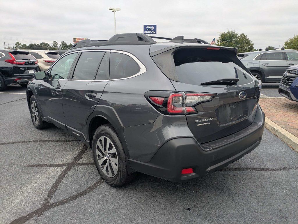 Certified 2025 Subaru Outback Premium AWD/4WD image 7