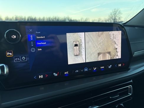 New 2025 Chevrolet Traverse LT w/ Midnight/Sport Edition image 27