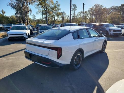 New 2025 Kia K4 GT-Line Turbo FWD image 2