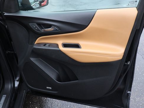 Used 2020 Chevrolet Equinox Premier image 34