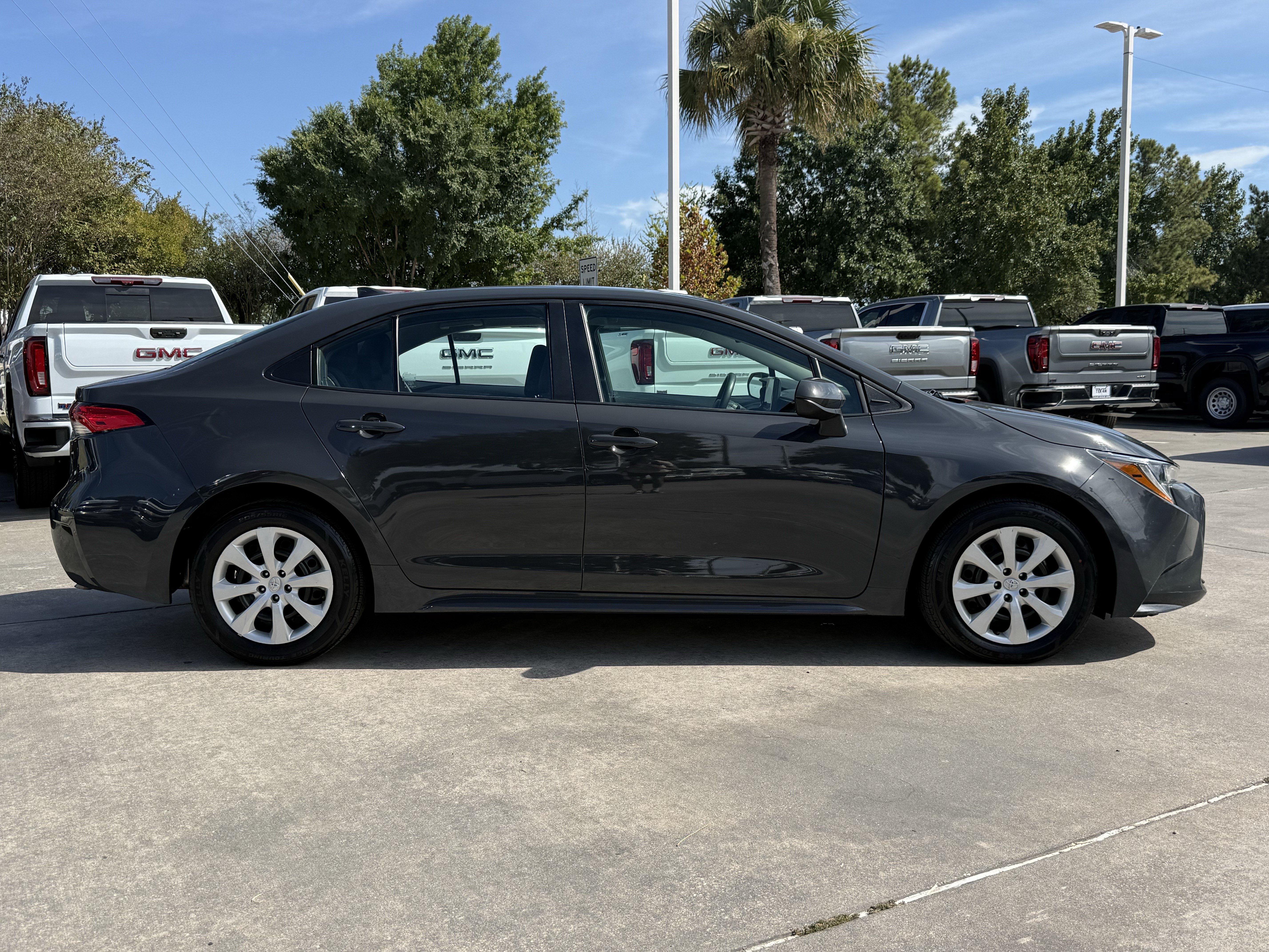 Used 2024 Toyota Corolla LE FWD image 3