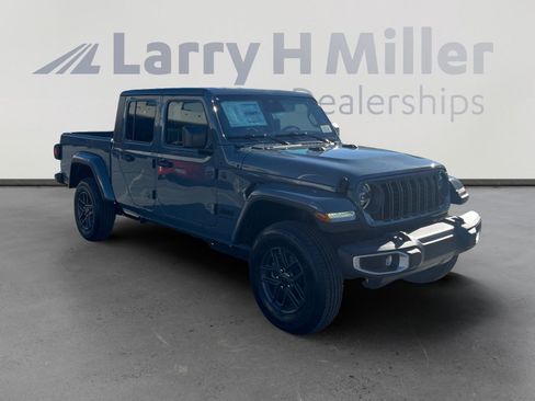 New 2026 Jeep Gladiator Sport image 7