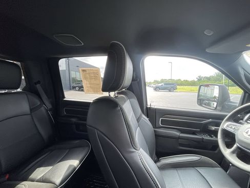 Used 2026 RAM 4500 4x4 Crew Cab DRW w/ Laramie Trim Package image 13