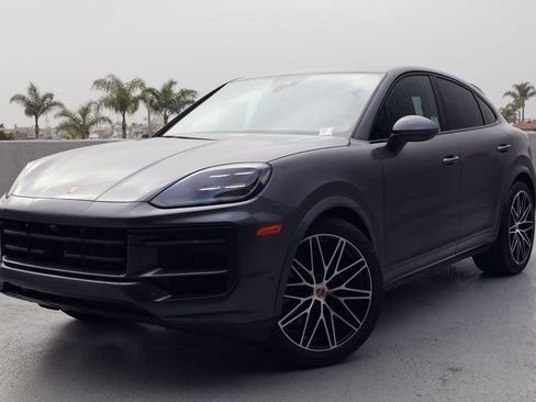 New 2026 Porsche Cayenne image 1