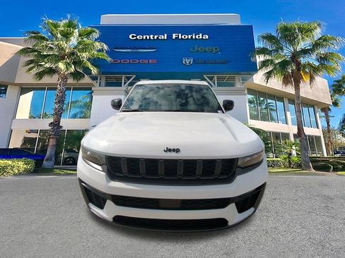 New 2026 Jeep Grand Cherokee L Limited w/ Limited Altitude Package image 3