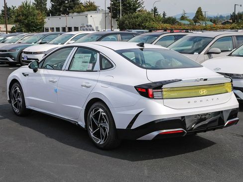 Certified 2026 Hyundai Sonata SEL FWD image 7