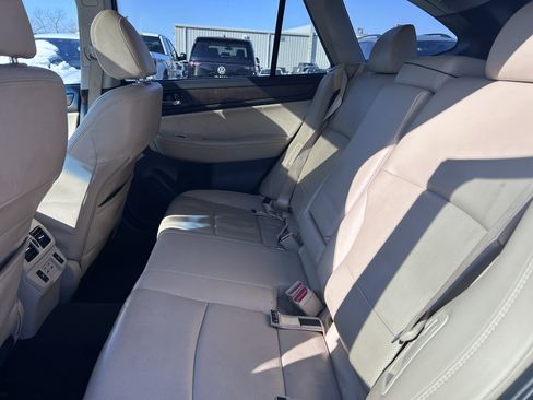 Used 2018 Subaru Outback 2.5i Limited image 25