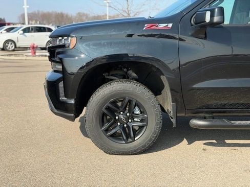 Used 2020 Chevrolet Silverado 1500 LT Trail Boss w/ Midnight Edition image 11