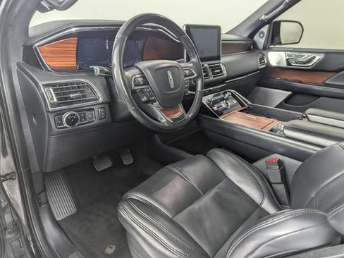 Used 2020 Lincoln Navigator Reserve w/ Equipment Group 208A Reserve AWD/4WD image 11