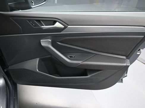 Used 2023 Volkswagen Jetta SE w/ Panoramic Sunroof Package FWD image 34