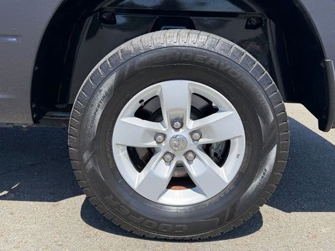 Used 2021 RAM 1500 Classic SLT AWD/4WD image 11