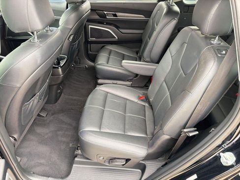 Used 2022 Kia Telluride EX w/ EX Premium Package image 15