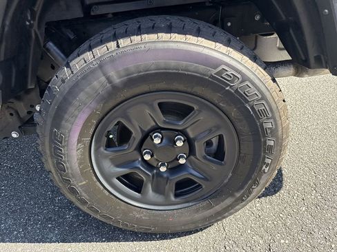 Used 2022 Jeep Gladiator Sport w/ Trailer Tow Package image 20