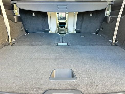 New 2025 Volvo EX90 Plus w/ Protection Package Premier image 16