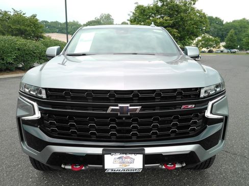 Certified 2023 Chevrolet Suburban Z71 w/ Luxury Package AWD/4WD image 3