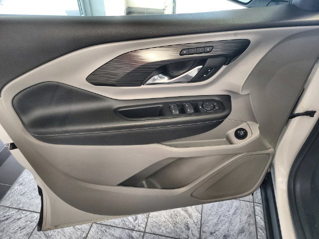 Used 2023 GMC Terrain SLT w/ Tech Package AWD/4WD image 13