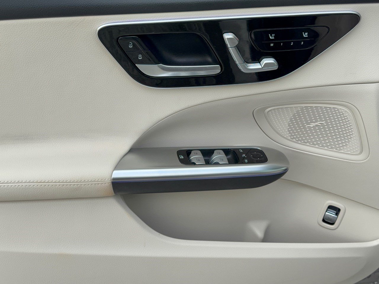 Used 2023 Mercedes-Benz C 300 Sedan image 14