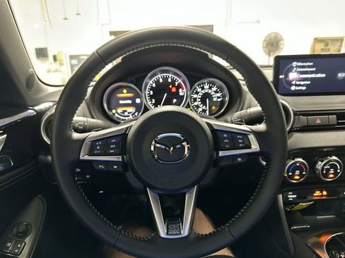 Used 2025 MAZDA MX-5 Miata RF Grand Touring RWD image 15