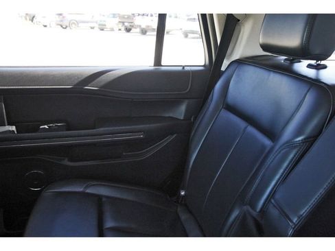 Certified 2022 Ford Expedition XLT image 14