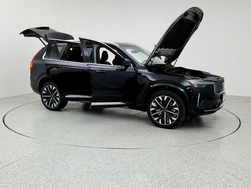 New 2026 Volvo XC90 B5 Core image 10