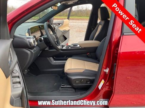New 2026 Chevrolet Equinox ACTIV AWD/4WD image 16