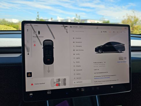 Used 2026 Tesla Model Y Long Range AWD/4WD image 38