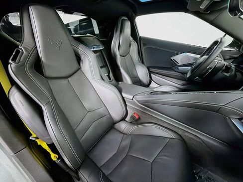 Used 2024 Chevrolet Corvette Stingray Preferred Cpe w/ Z51 Performance Package RWD image 27