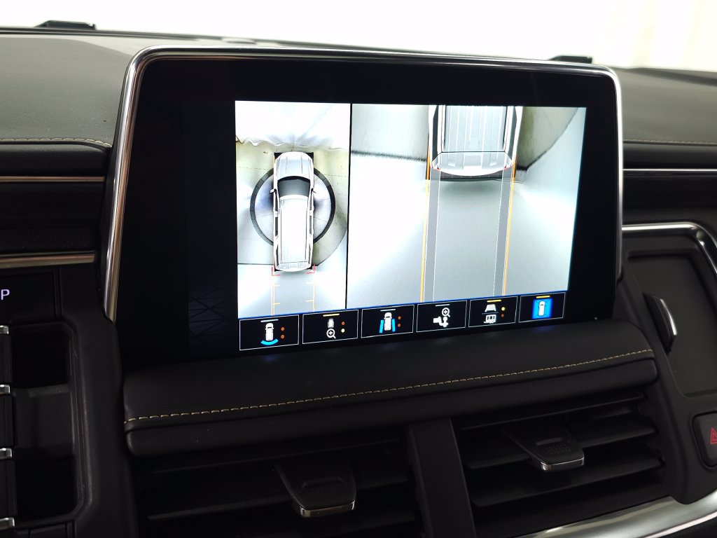 Used 2023 GMC Yukon XL SLT w/ SLT Luxury Package AWD/4WD image 31