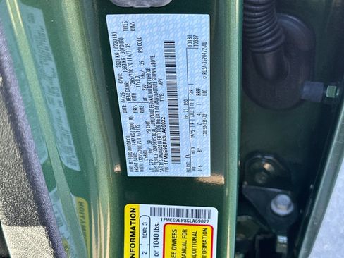 Used 2025 Ford Bronco Badlands image 36