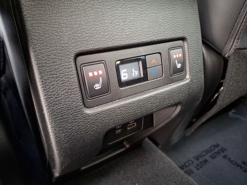Used 2024 Mitsubishi Outlander SEL AWD/4WD image 11