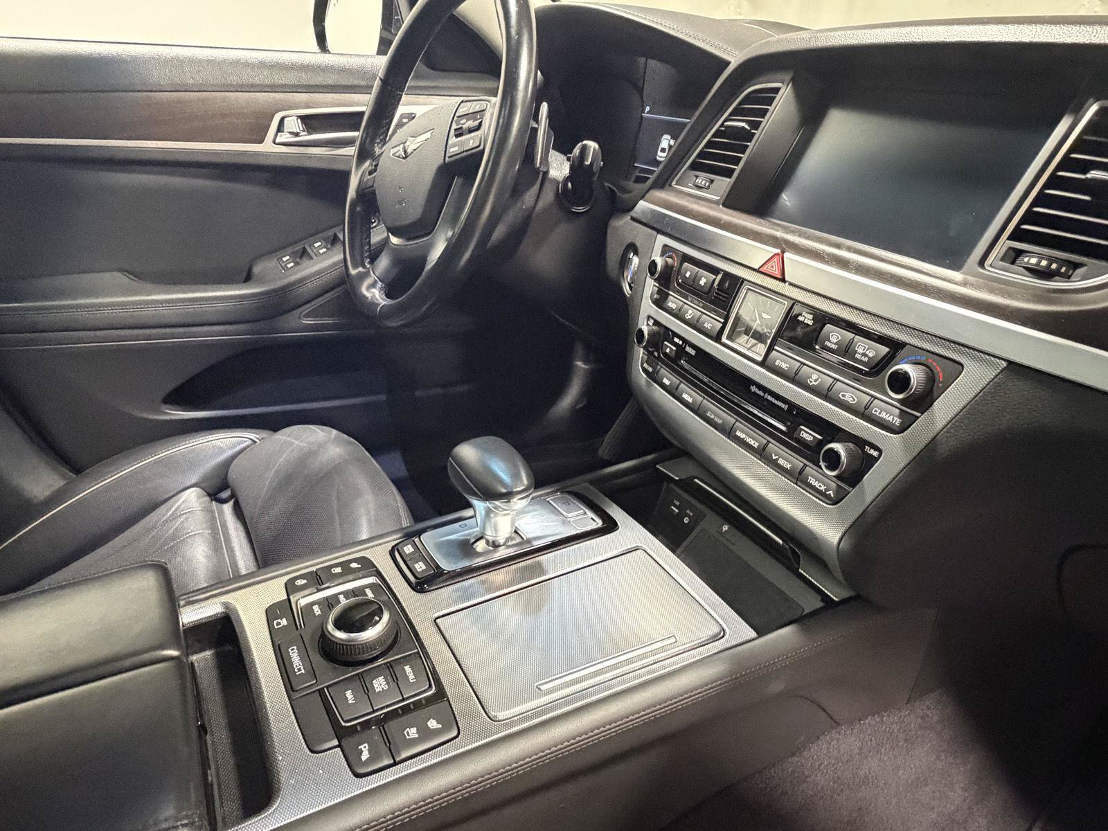 Used 2019 Genesis G80 3.8 w/ Ultimate Package 03 AWD/4WD image 6