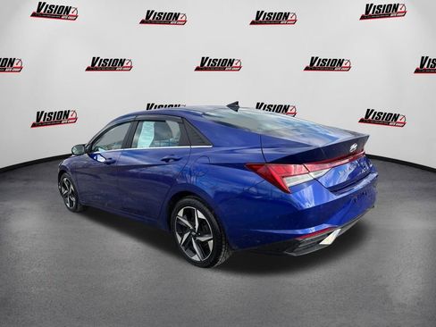 Certified 2023 Hyundai Elantra Limited w/ Preferred Accessory Package image 7