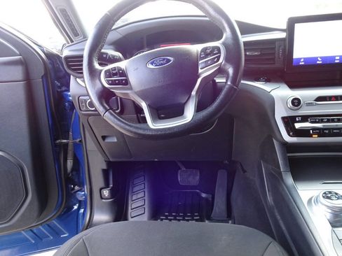 Used 2020 Ford Explorer XLT w/ Comfort Package AWD/4WD image 19