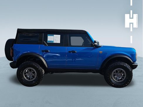Used 2023 Ford Bronco Badlands AWD/4WD image 3