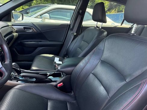 Used 2017 Honda Accord Sport Special Edition image 9