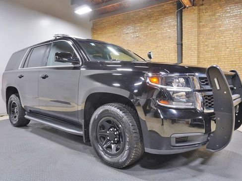 Used 2019 Chevrolet Tahoe 4WD w/ Remote Keyless Entry Package image 6