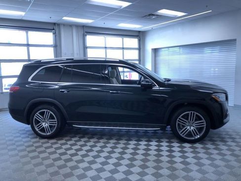 Used 2021 Mercedes-Benz GLS 450 4MATIC image 35