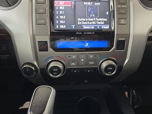 Used 2017 Toyota Tundra Limited AWD/4WD image 24
