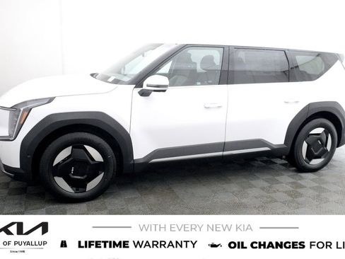 New 2026 Kia EV9 Wind image 8