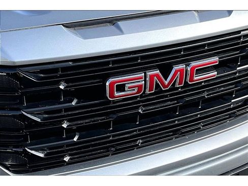 Used 2024 GMC Sierra 1500 Elevation image 30