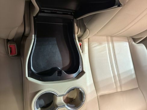 Used 2015 Cadillac SRX Luxury image 28