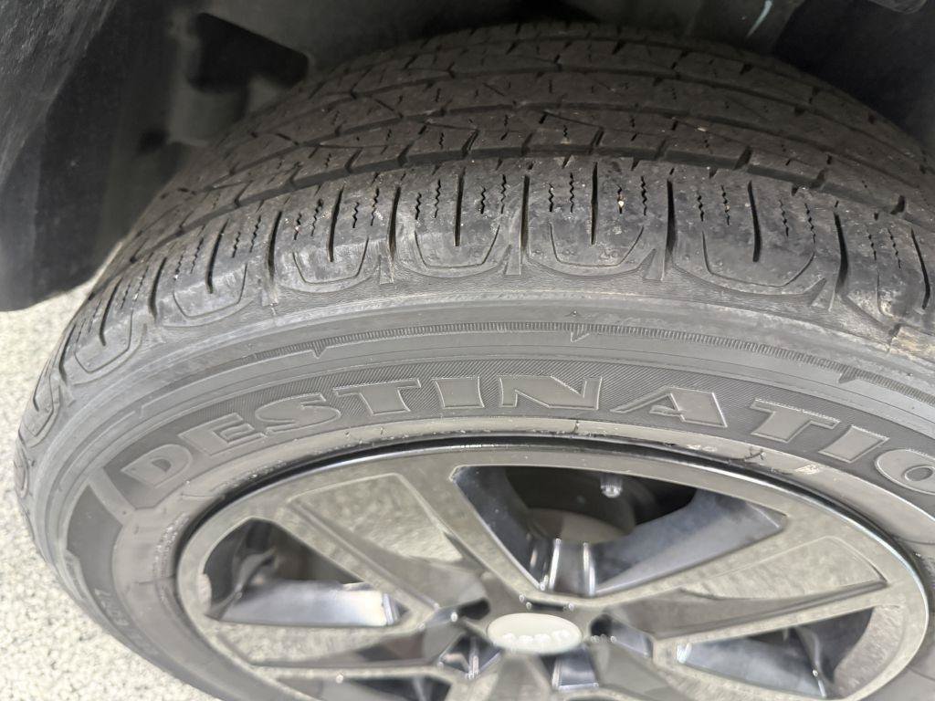 Used 2022 Jeep Compass Latitude FWD image 33